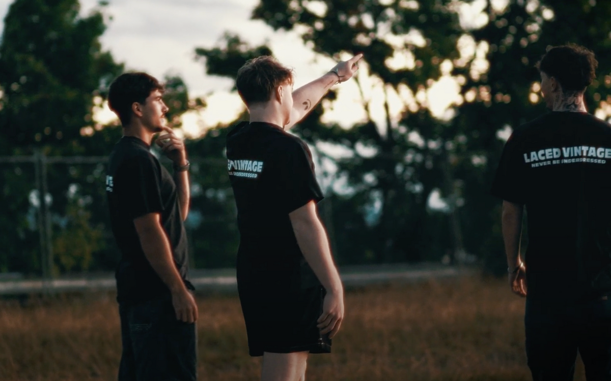 Laced Vintage Plain Black Tee
